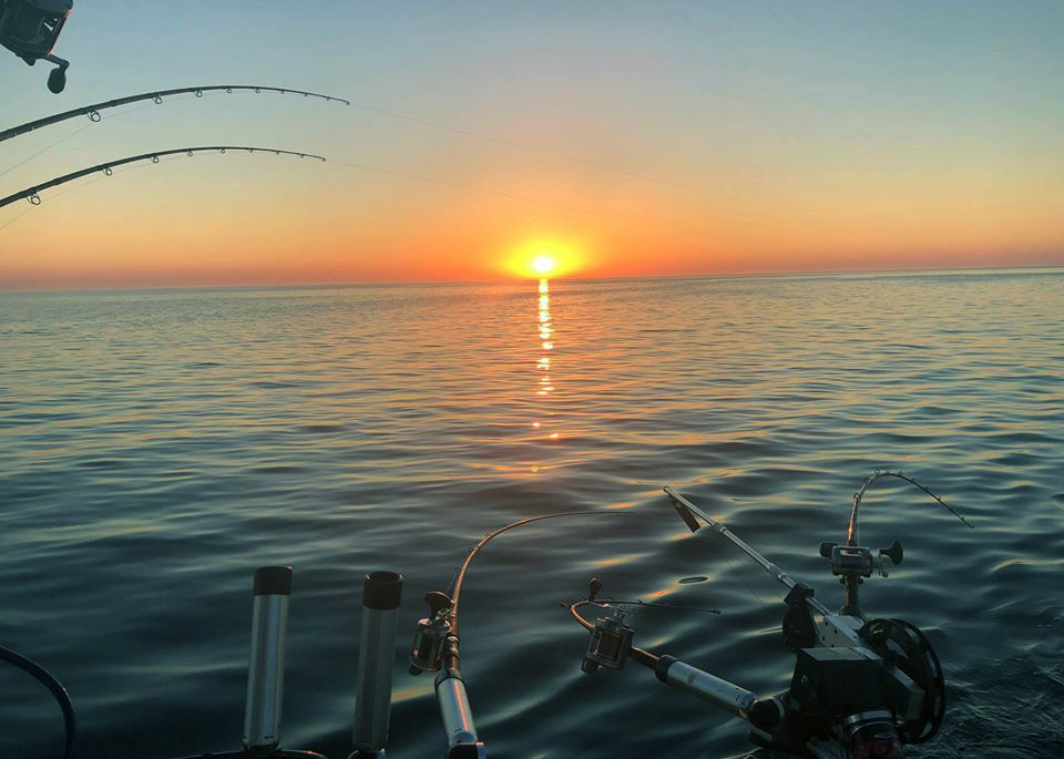 Scenic Tour Fishing in Lake Michigan